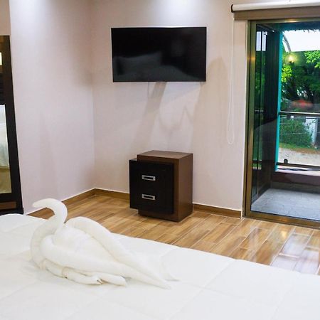 Apartamentos Michael パレンケ エクステリア 写真