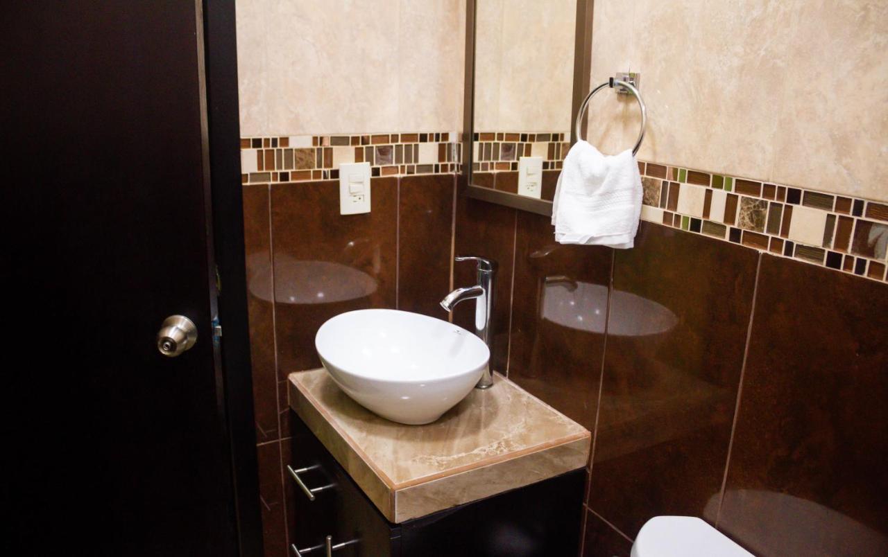 Apartamentos Michael パレンケ エクステリア 写真