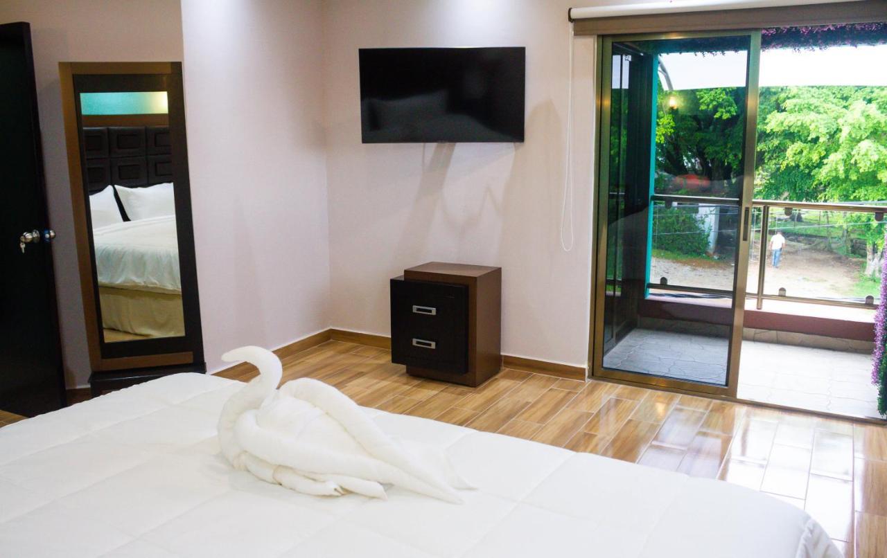 Apartamentos Michael パレンケ エクステリア 写真